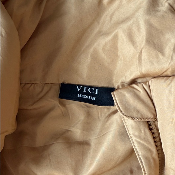 Vici Puffer Vest - Picture 3 of 4